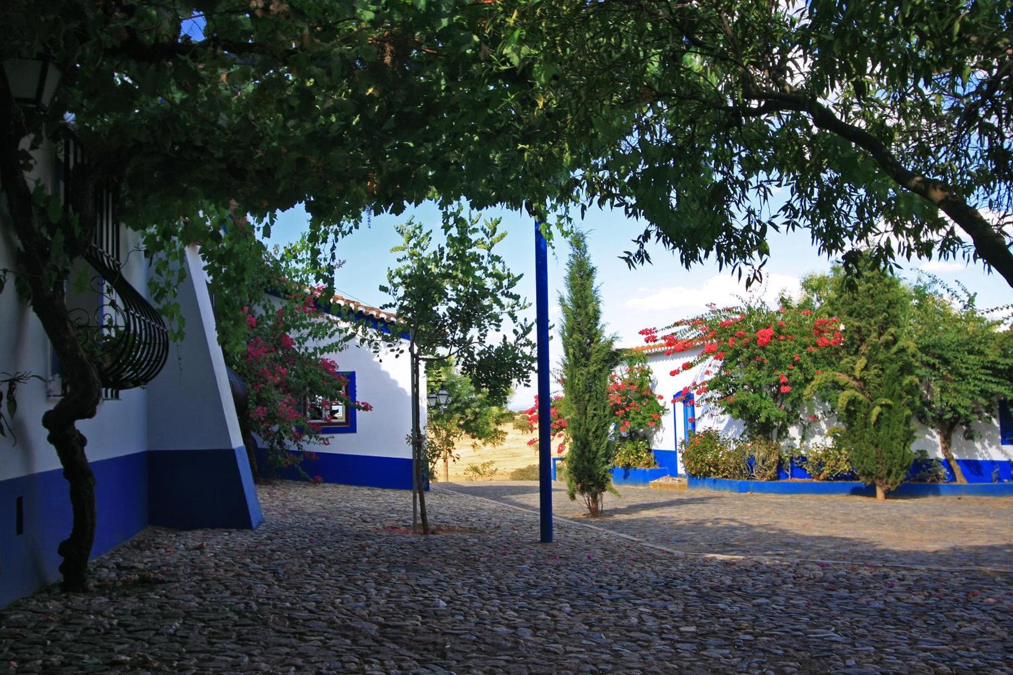Vale Do Manantio Hotel Moura Exterior foto